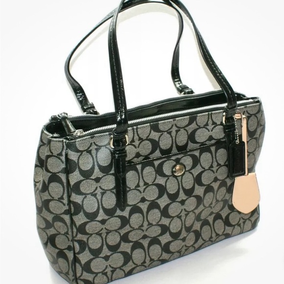 New w/Tag PEYTON Black SIGNATURE JORDAN 2 ZIP CARRYALL F24603 Below $378 Retail - Picture 2 of 8